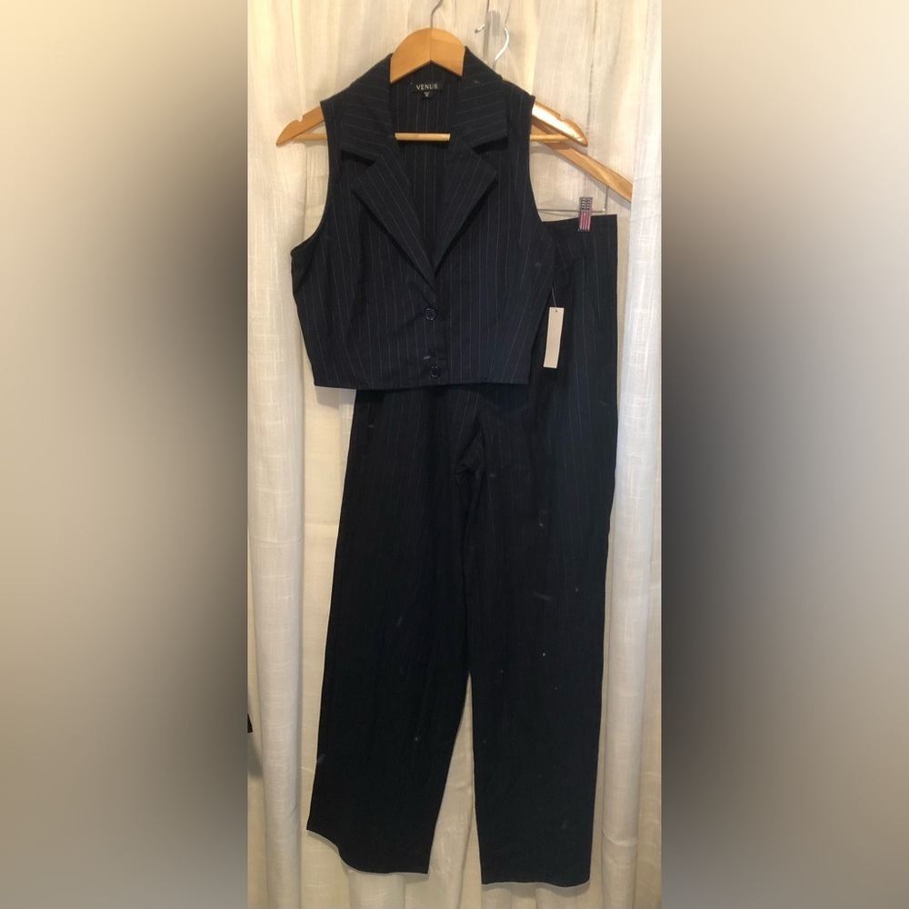 🦋💙🤍VENUS Navy and White Pinstripe Wide Leg 2 piece Vest set NWT 8-10🤍💙🦋
